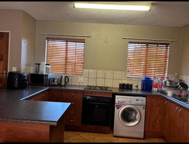1 BEDROOM PROPERTY TO RENT IN THE REEDS
